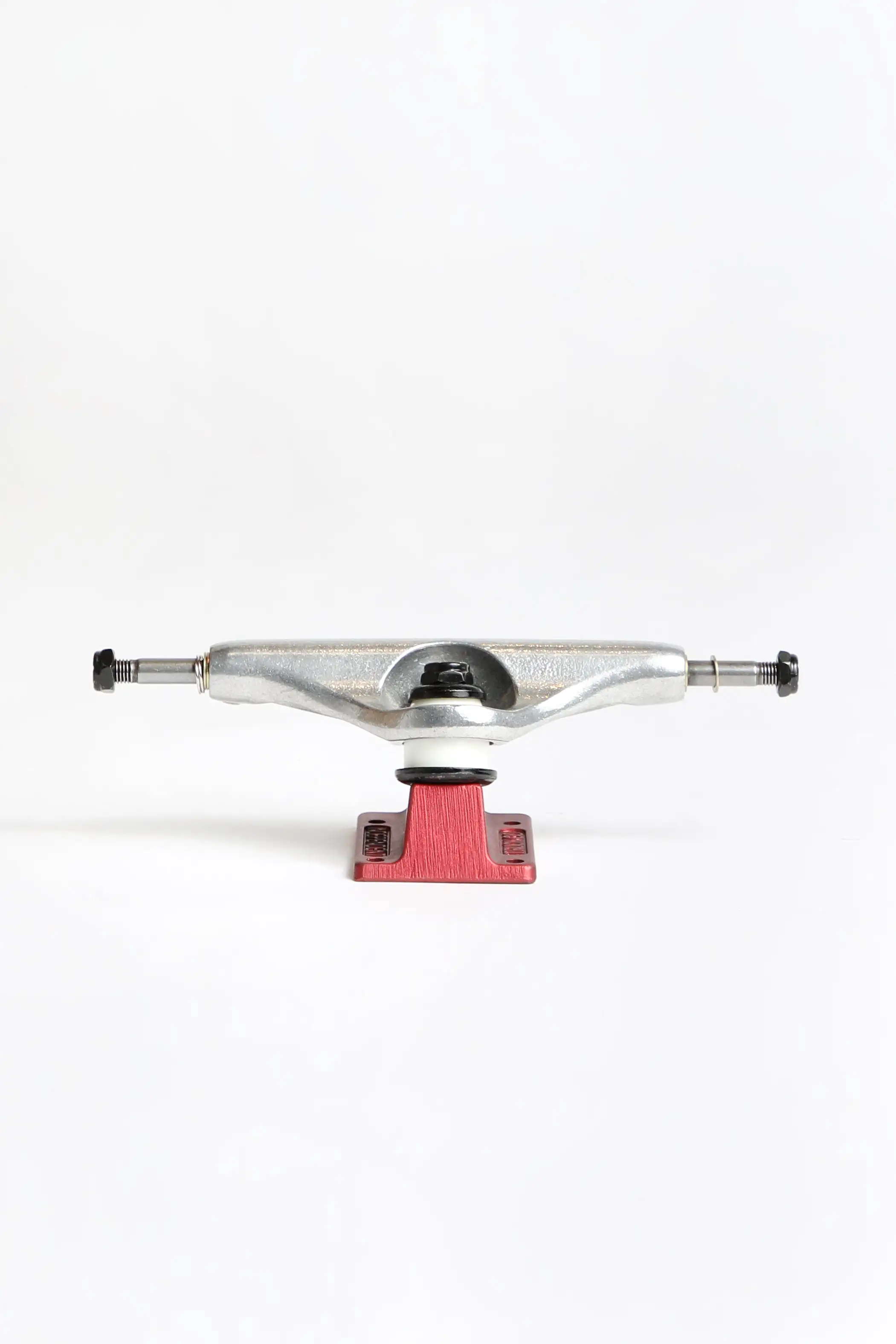 Independent STG 11 Hollow Delfino Trucks