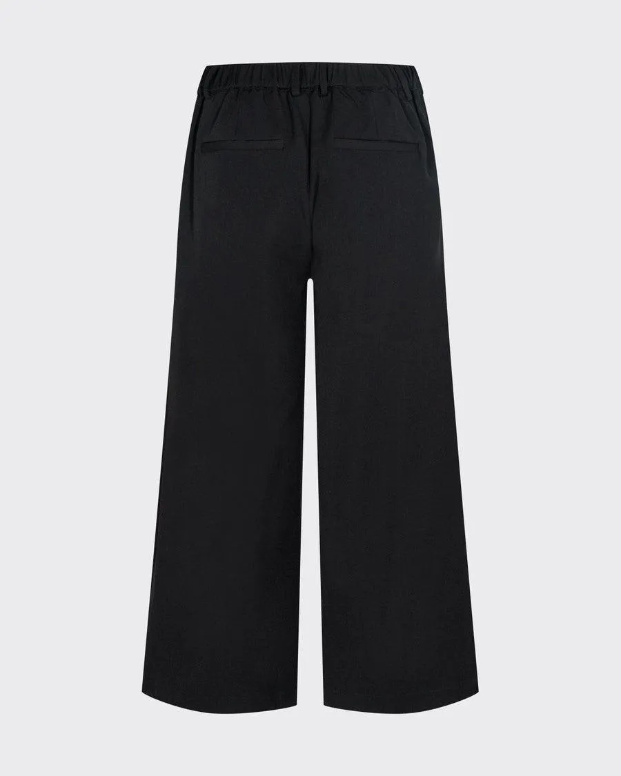 Minimum Culotta Casual Wide Leg Pant in Black