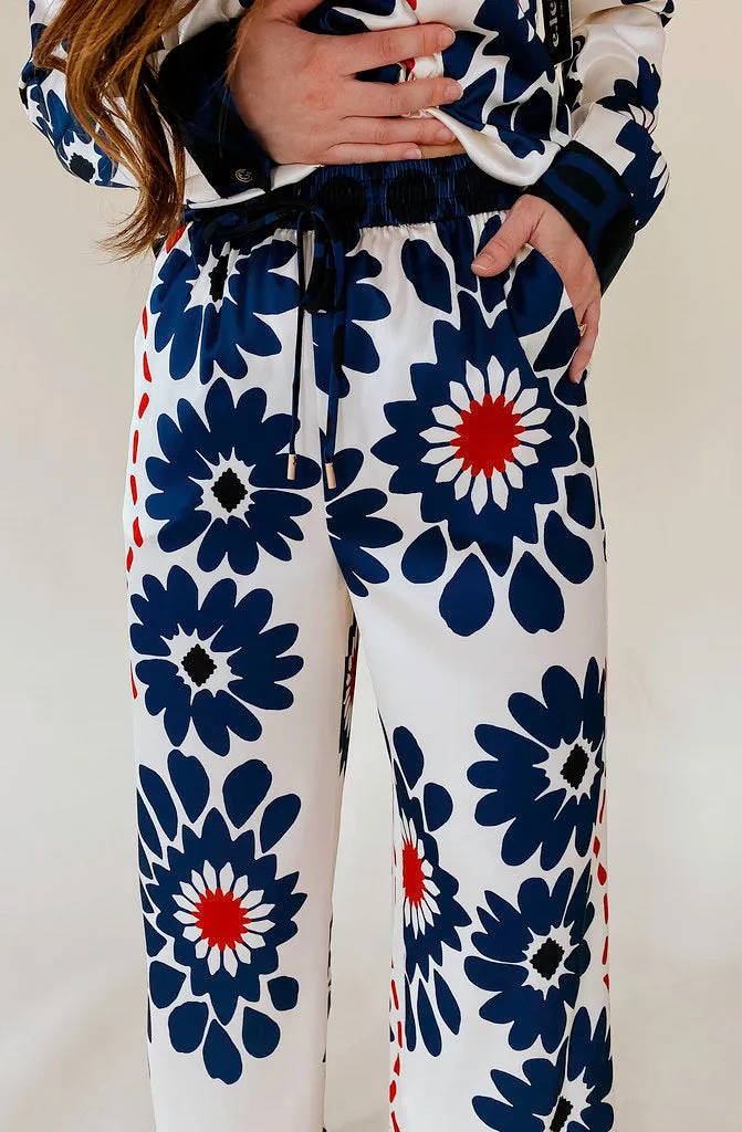 ON MY WAY PRINTED PANT